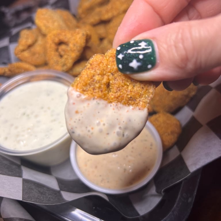 Crunchy Fried Pickles: A Southern Delight